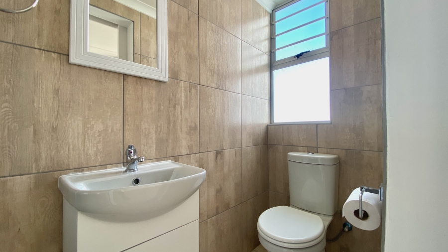 2 Bedroom Property for Sale in Velddrif Western Cape